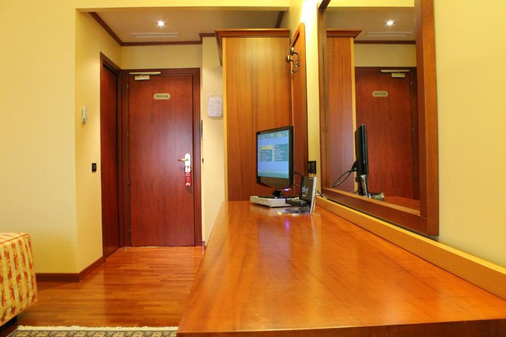 Hotel Grillo Assemini Quarto foto